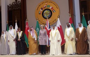 آل ثاني: الكويت دعت لاجتماع حول لأزمة الخليجية.. وهذه الردود
