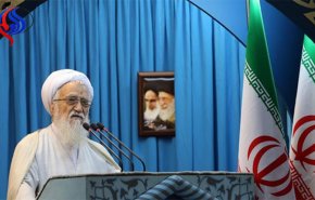 خطيب جمعة طهران: امريكا لا تدخر جهدا في ارتكاب اي جريمة

