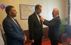 نخجوان تمنح قنصل ايران وسام تقدير لهذا السبب..