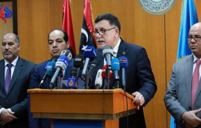 الحكومة الليبية تدين تسليم حفتر الموانئ النفطية للحكومة الموازية +فيديو
