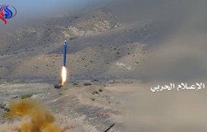 القوة الصاروخية اليمنية تجري تجربة باليستية قاتلة