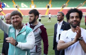 خسارة محمد صلاح 10 ملايين دولار بسبب لقاءه هذا الرئيس