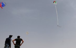 الطائرات الورقية الحارقة تغضب