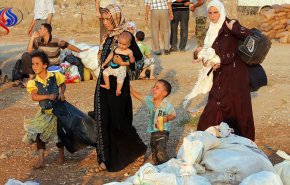 الجيش السوري يفتح ممرات امنة ويؤي 2.5 الف نازح