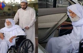 الشيخ عيسی قاسم في المطار وقلق من عدم السماح لعودته
