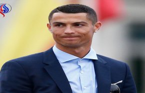 رونالدو يفاجئ عمال فندق بهذه الخطوة..