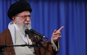 قالها القائد.. التهديدات بإغلاق هرمز تعبر عن نهج النظام