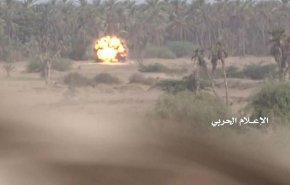 مصرع مرتزقة في تدمير مدرعة وآلية وقصف تجمعاتهم بالحديدة والضالع
