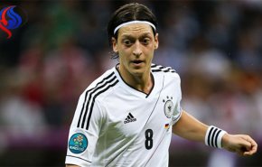 مسعود أوزيل يعتزل عن اللعب للمنتخب الألماني والسبب؟!
