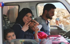 شاهد.. عودة أكبر دفعة من النازحين من لبنان الى سوريا