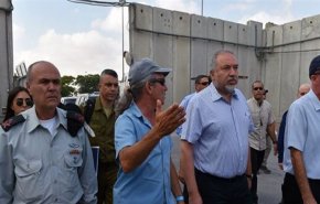 فلسطين... ليبرمان يقرر فتح معبر كرم أبو سالم جزئيا