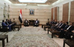 خمیس یبحث مع وزير الصناعة اللبناني سبل فتح افاق التعاون بين سوريا ولبنان 