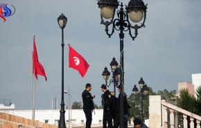 صحفي تونسي: انقسام الحزب الحاكم يؤكد ضعف السبسي في مواجهة الشاهد والغنوشي