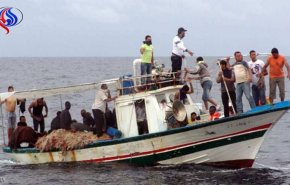 خفر السواحل الإسباني ينقذ مئات المهاجرين