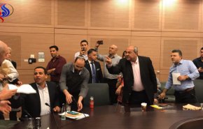 القائمة المشتركة تطالب النواب العرب في الأحزاب الصهيونية بالاستقالة