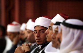 الأوقاف المصرية تمنع وعاظ الحجاج من الكلام في السياسة!