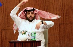 مواقع التواصل المصرية تنفجر غضبا في وجه آل الشيخ!