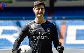 ريال مدريد يقدم حارسه الجديد البلجيكي كورتوا