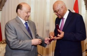 عبد ربه يزور مصر ويتوعد بالإنتصار!