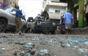 صور.. عبوة ناسفة تستهدف موكب محافظ تعز بعدن