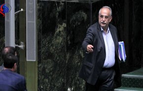 البرلمان الايراني يستجوب وزير الاقتصاد 