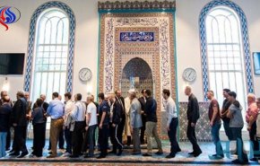 الجالية المسلمة في هولندا تحتفل بعيد الأضحى