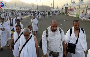 تفويج الحجاج الايرانيين من عرفات الى مشعر ومنى