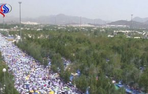 بالفيديو.. الحجاج إلى مشعر منى لرمي جمرة العقبة الكبرى