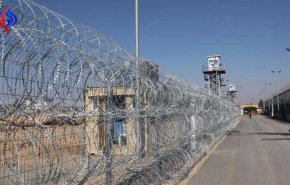 تكبيرات العيد خلال زيارة عائلات الاسرى لابنائهم الفلسطينيين بالسجون+فيديو