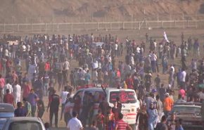 توافد آلاف الفلسطينيين الى شرق غزة في جمعة 