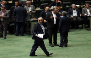 البرلمان الإيراني: إجراء حجب الثقة يهدف تحصين اقتصاد البلاد 