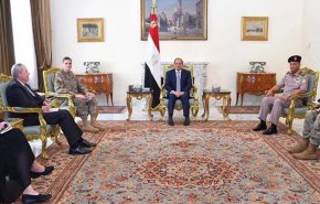 السيسي يبحث مع قائد القيادة المركزية الأمريكية أهمية العلاقات الاستراتيجية 