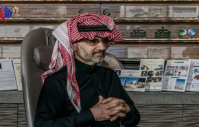 تبرع بـ”100″ سيارة لعمل السعوديات كسائقات أجرة!