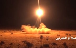 بدر1 الباليستي يدك معسكراً سعودياً في نجران
