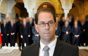 الشاهد يتمسك بوزرائه ويدخل تونس في مرحلة الحذر