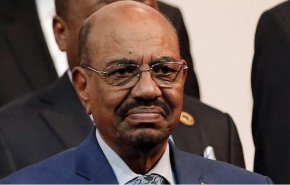 مفاجأة... لماذا قرر عمر البشير حل الحكومة؟
