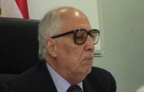 مستشار القذافي يكشف عن تحركات أمريكية للسيطرة على ليبيا