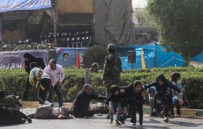 شاهد بالصور..الارهابيون المعتدون علی العرض العسكري في اهواز 