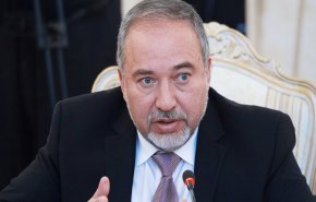 ليبرمان:سنواصل عملياتنا حتى بعد اسقاط الطائرة الروسية!