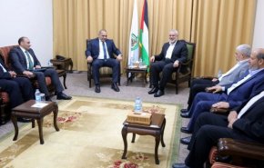هل یمتلك عباس اوراقا رابحة في ظل الازمات العالقة؟