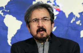 ايران تواسي اندونيسيا بضحايا الزلزال وتسونامي