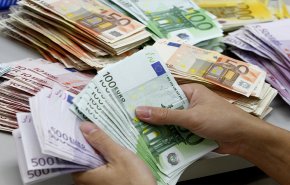  العملة الايرانية تستعيد عافيتها أمام الدولار +فيديو