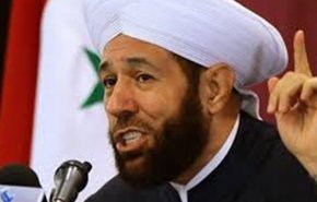 مفتي سوريا يشيد بتضحيات الشهداء والمدافعين عن البلاد