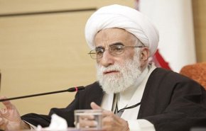 آیت الله جنتی: مهمترین حربه دشمن تزریق نا امیدی و یاس در جامعه است