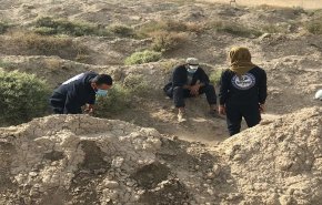 شاهد: كشف أكبر مقبرة جماعية في مدينة الرقة السورية!