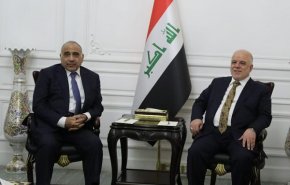 بالصور.. عبد المهدي يتسلم الحقائب الوزارية من العبادي

