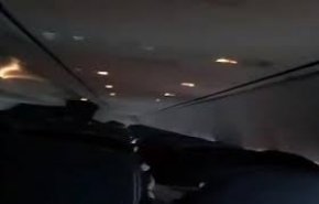 شاهد : ” إندونيسيا ” تتحدث عن حقيقة فيديو التكبيرات لركاب الطائرة!!
