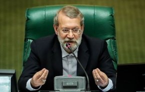 لاريجاني: ترامب اقل شأنا من ارغام ايران علي الانصياع