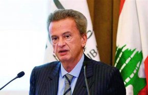 استخدم كلمتين فقط.. هذا ما كشفه سلامة عن وضع الليرة!