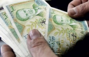 ما سبب ارتفاع الدولار الملحوظ في السوق السوداء السورية